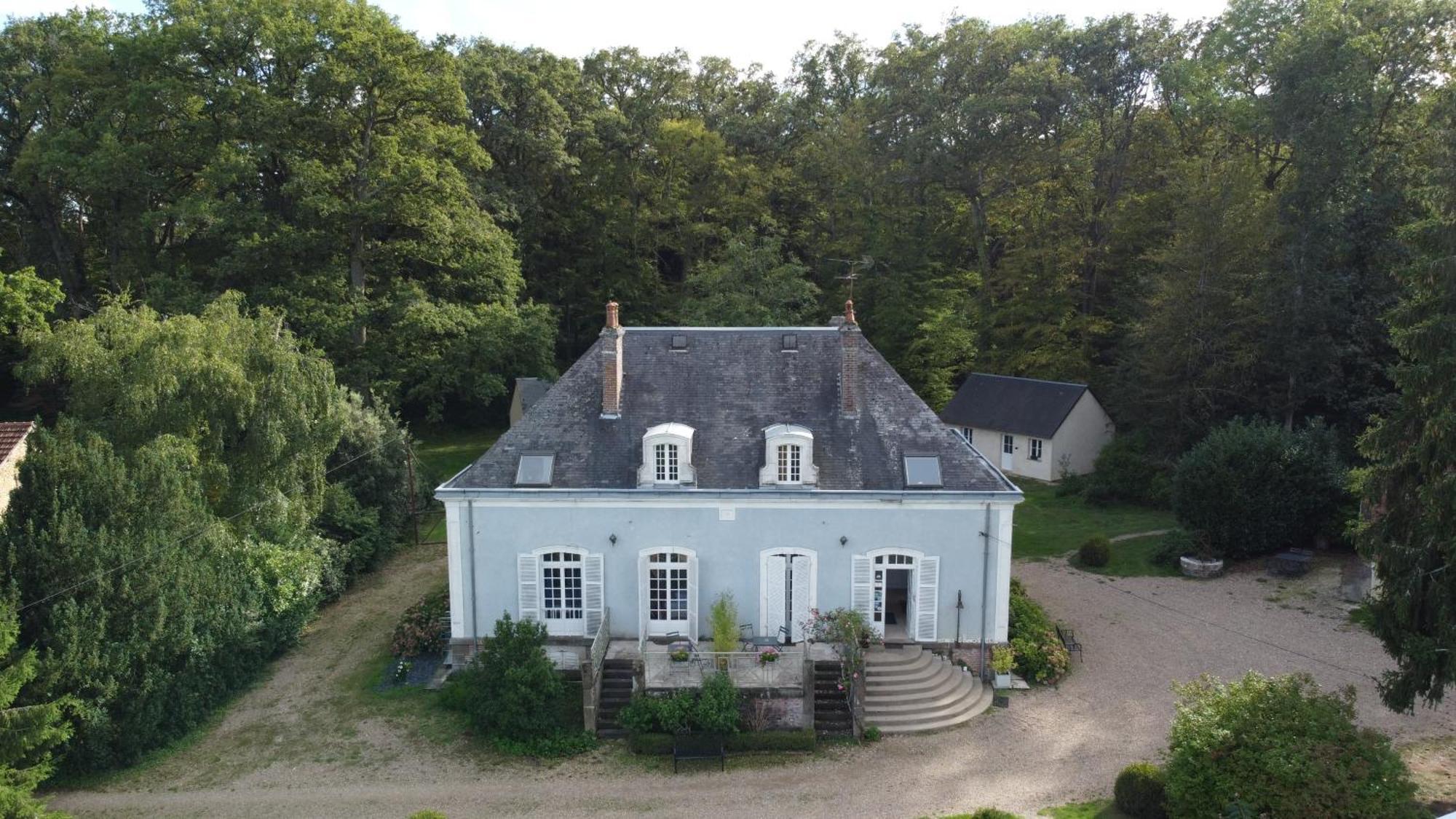Hôtel les Grands Chênes Saint-Fargeau  Exterior foto
